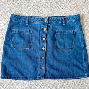 Cute denim skirt! NWT!💙